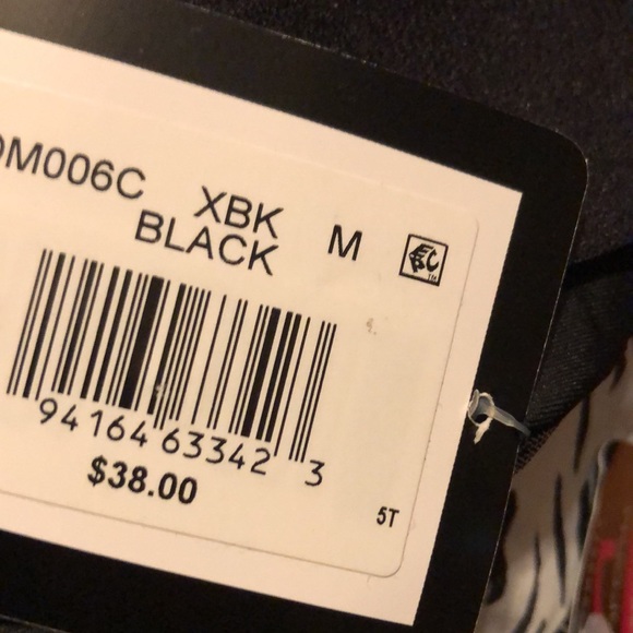 Brand new size Medium sports bra - Picture 3 of 3